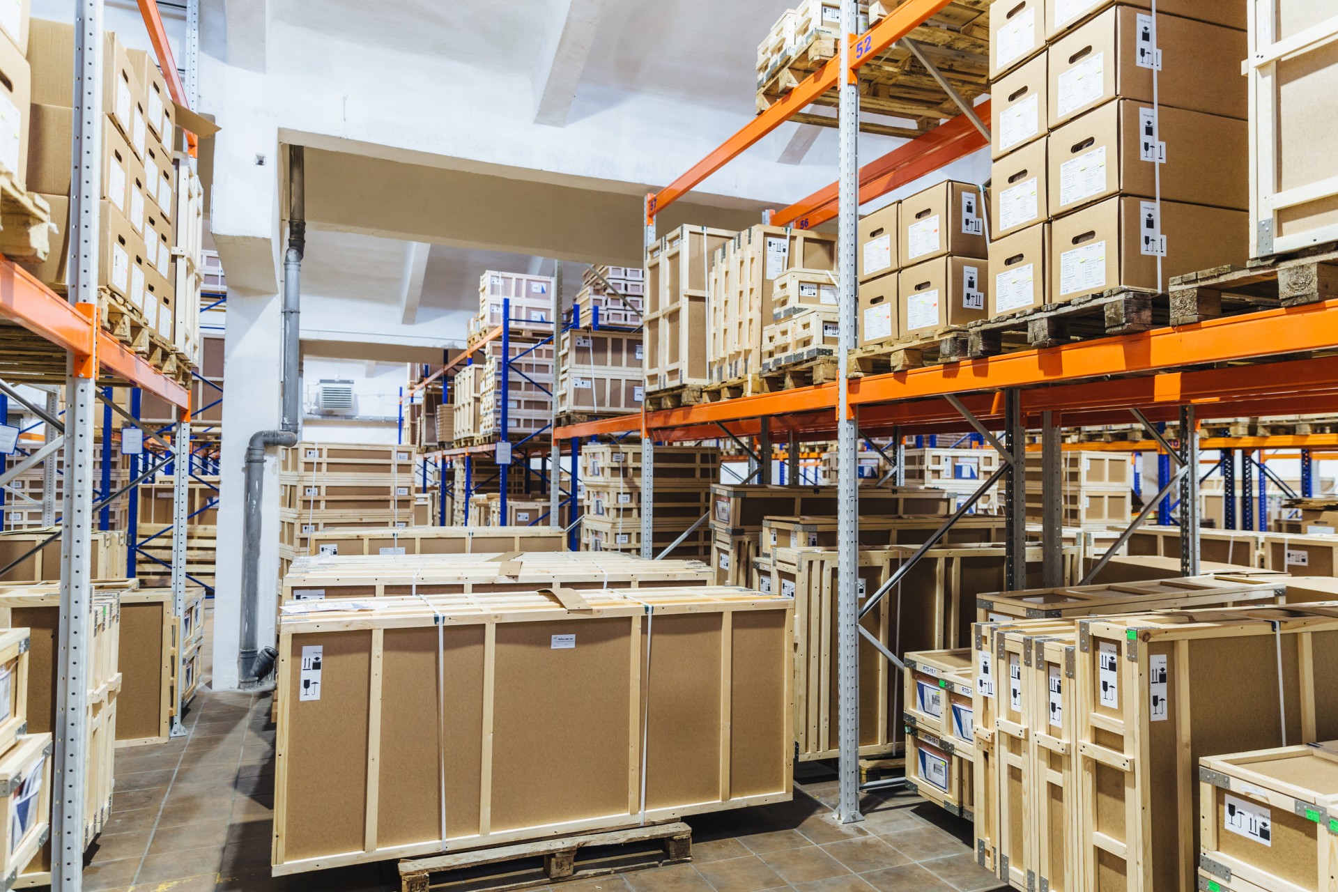 logistic-industry-shipment-storage-and-manufact-2026-01-08-06-34-14-utc