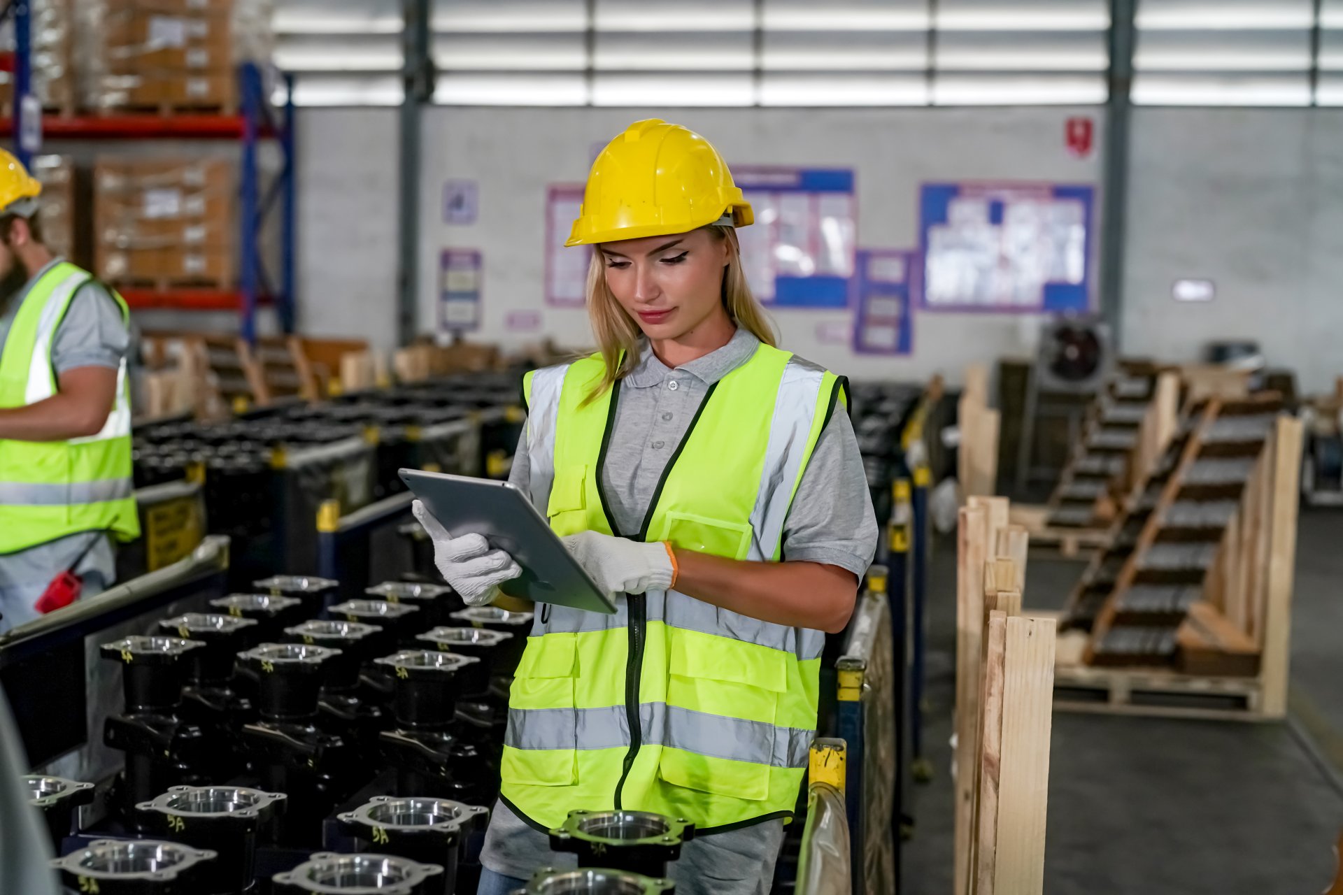 checking-the-inventory-in-warehouse-2025-01-29-08-03-37-utc